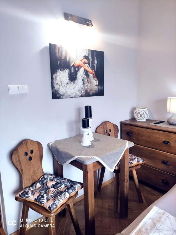 Podkowa Hotel Мисленице Екстериор снимка