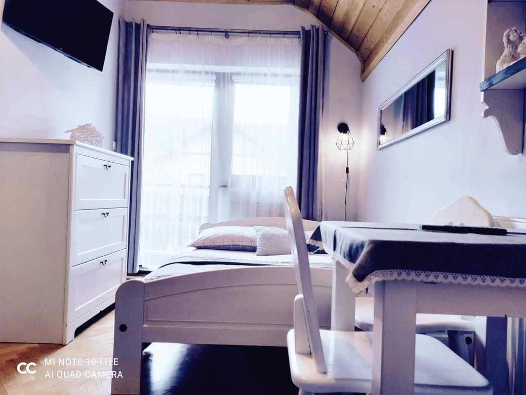 Podkowa Hotel Мисленице Екстериор снимка