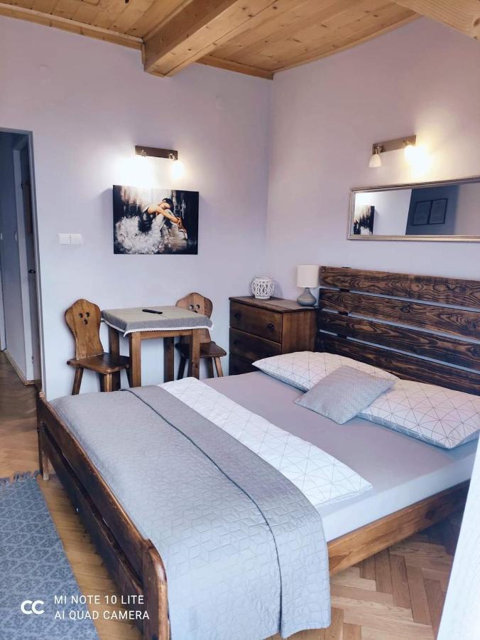 Podkowa Hotel Мисленице Екстериор снимка