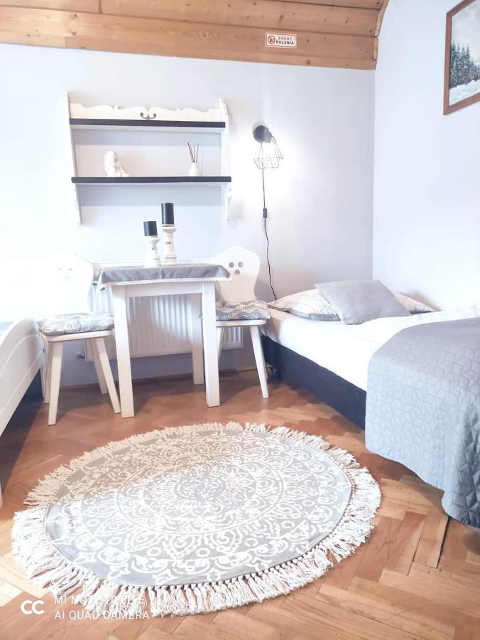 Podkowa Hotel Мисленице Екстериор снимка
