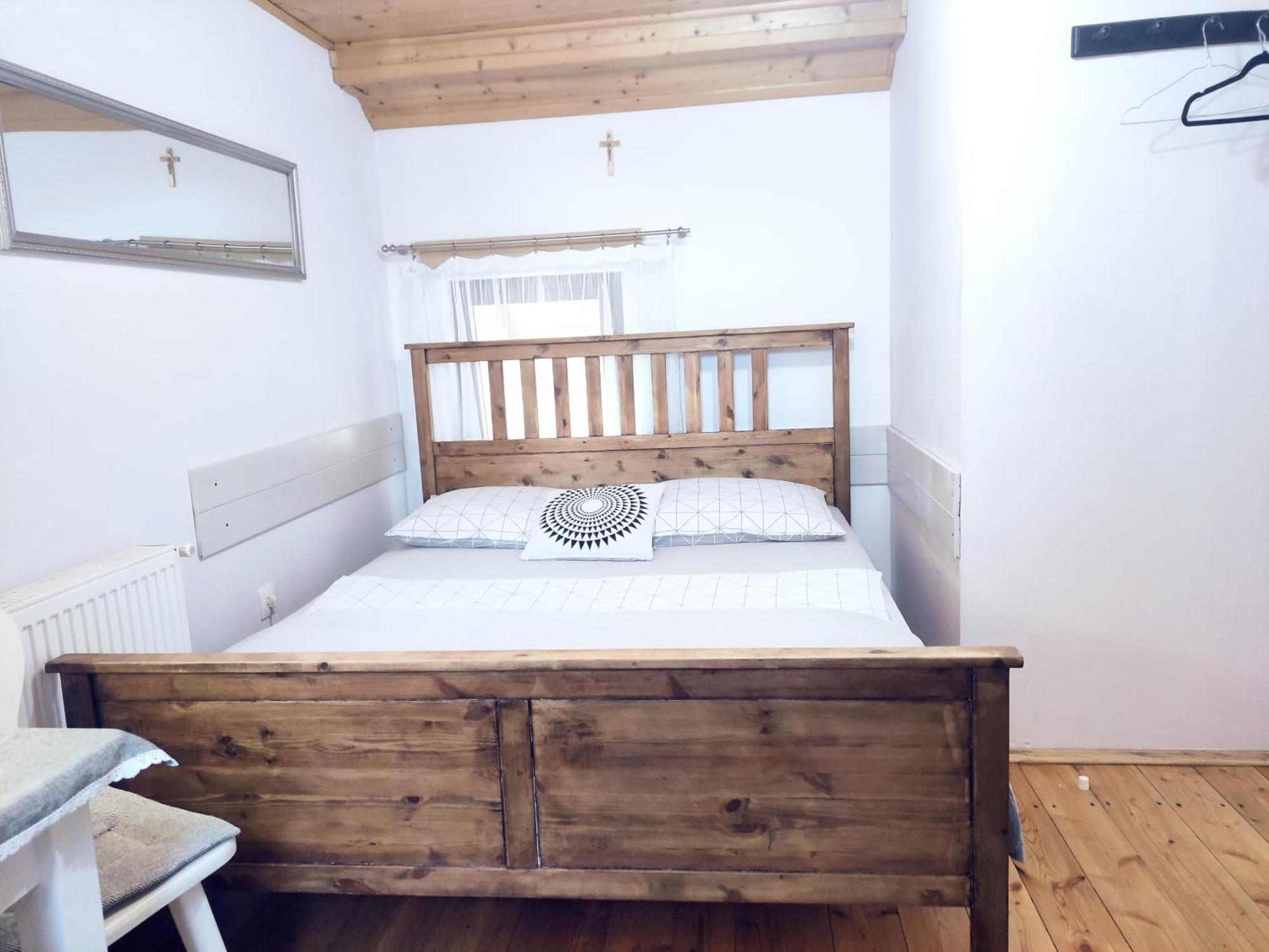 Podkowa Hotel Мисленице Стая снимка