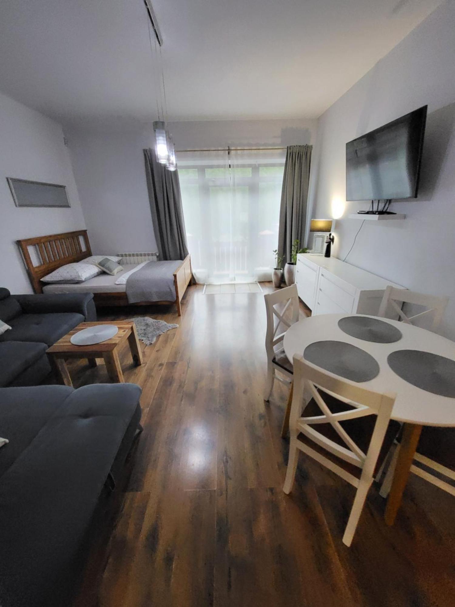 Podkowa Hotel Мисленице Екстериор снимка