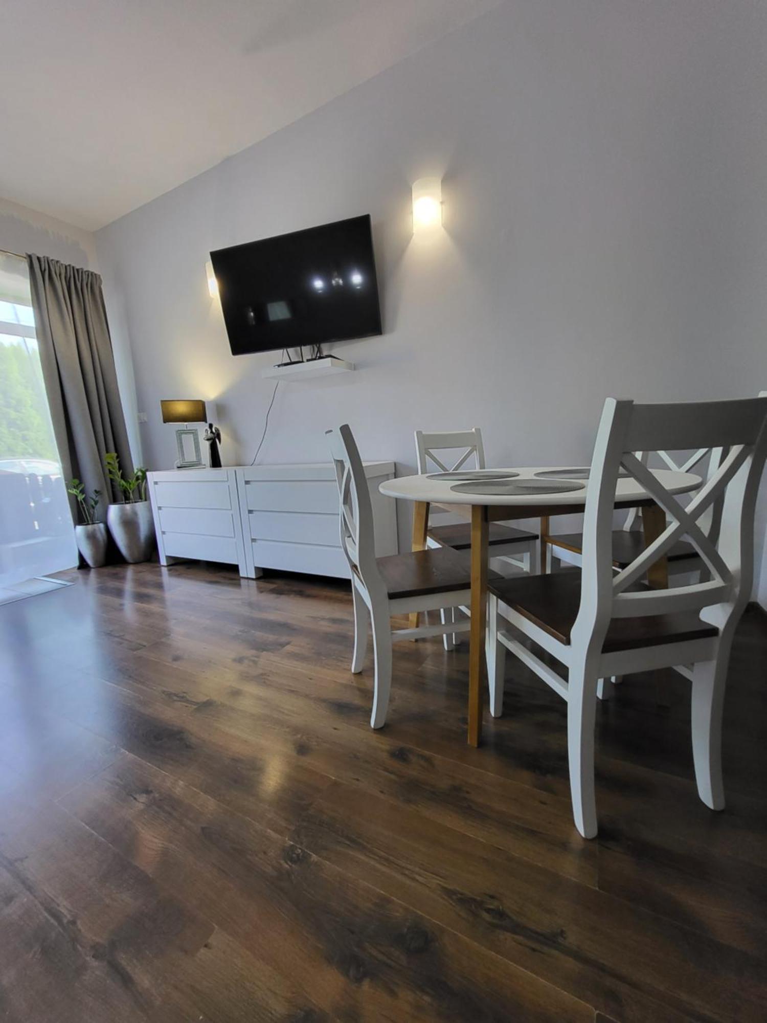 Podkowa Hotel Мисленице Екстериор снимка