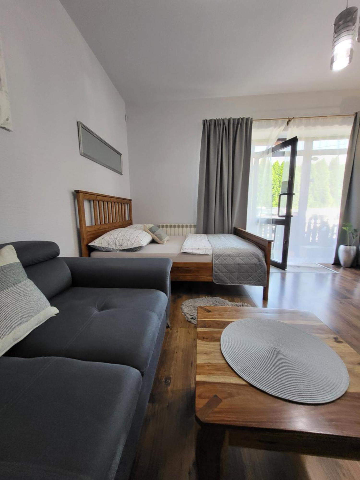 Podkowa Hotel Мисленице Екстериор снимка