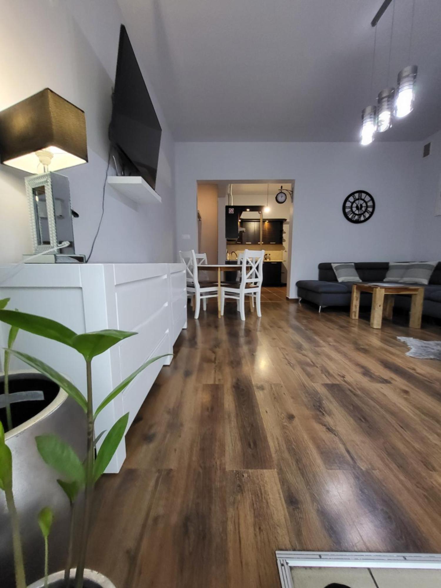 Podkowa Hotel Мисленице Екстериор снимка