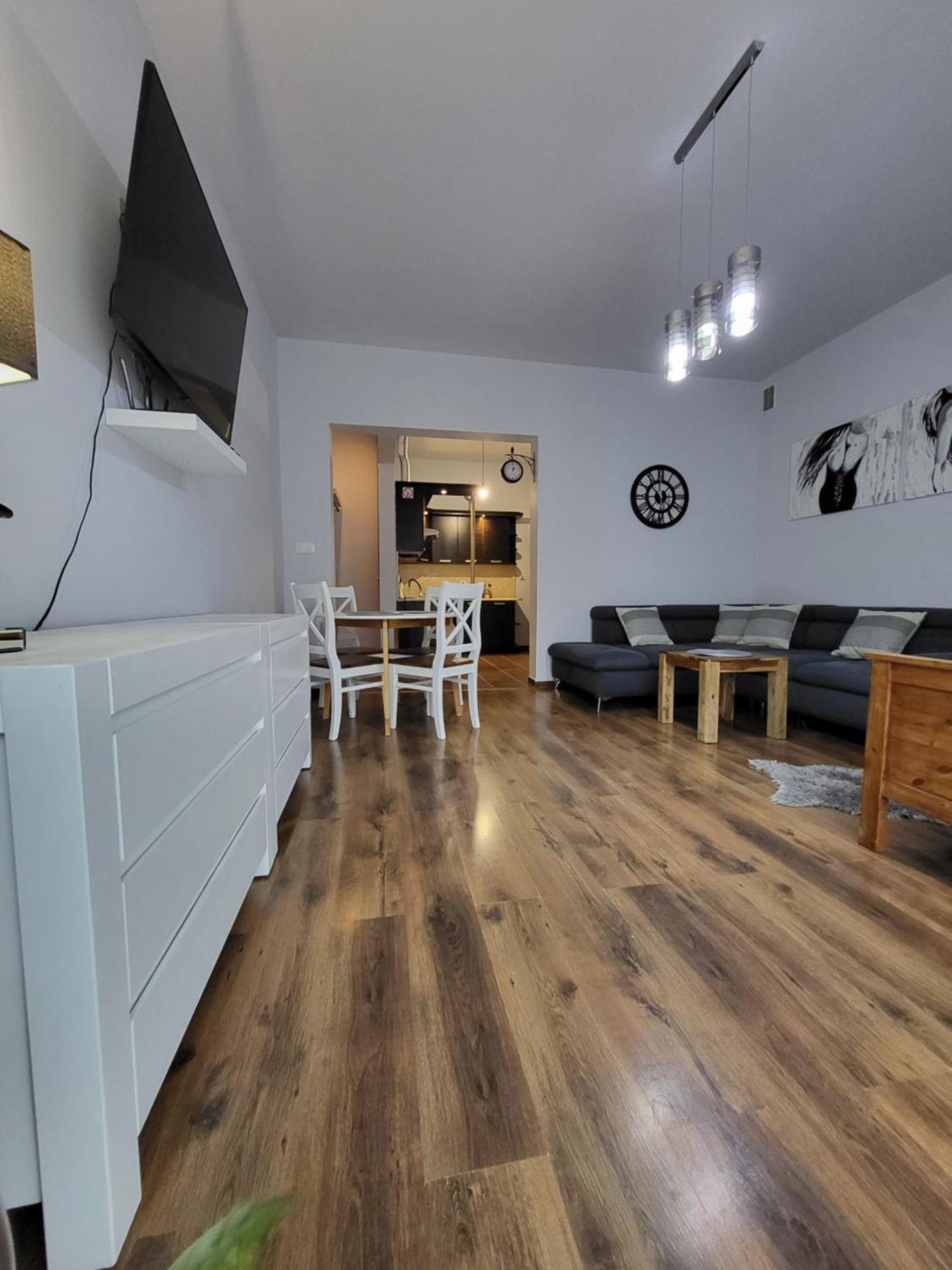 Podkowa Hotel Мисленице Екстериор снимка